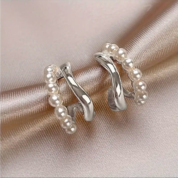 Silver Pearl Earrings - Picture 5 of 5